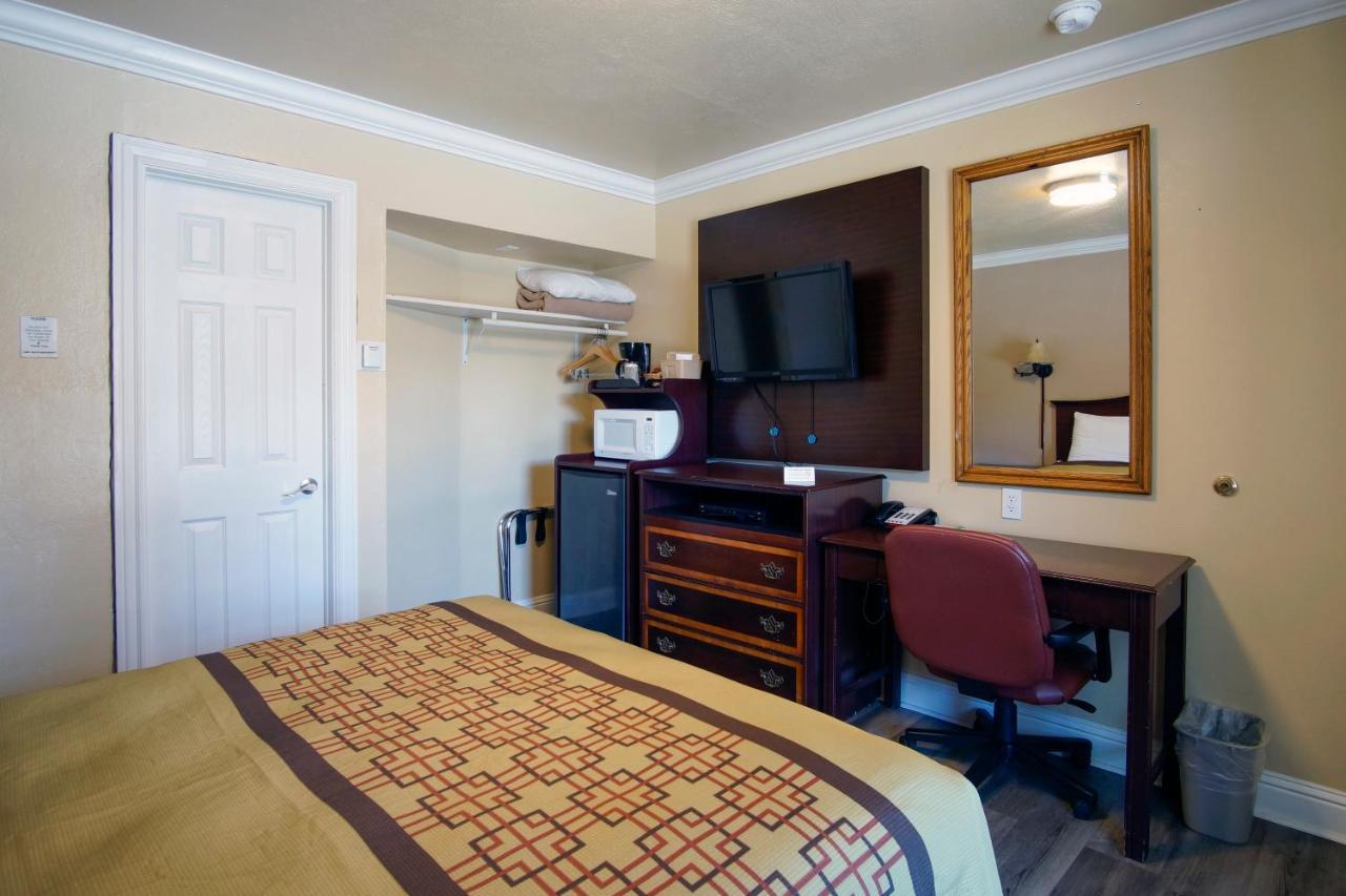 Charm Motel & Suites Burney Dış mekan fotoğraf