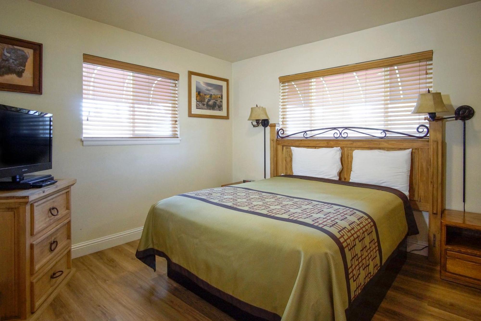 Charm Motel & Suites Burney Dış mekan fotoğraf
