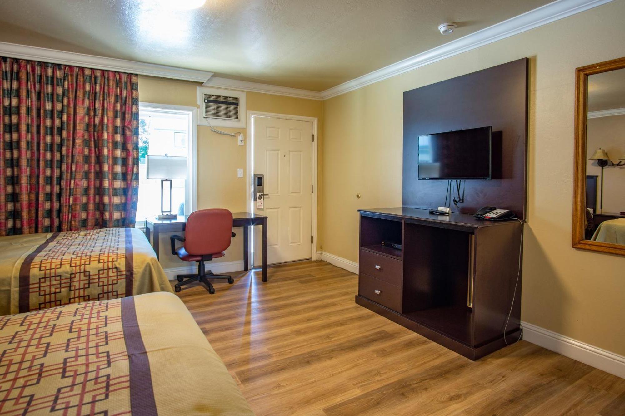 Charm Motel & Suites Burney Dış mekan fotoğraf