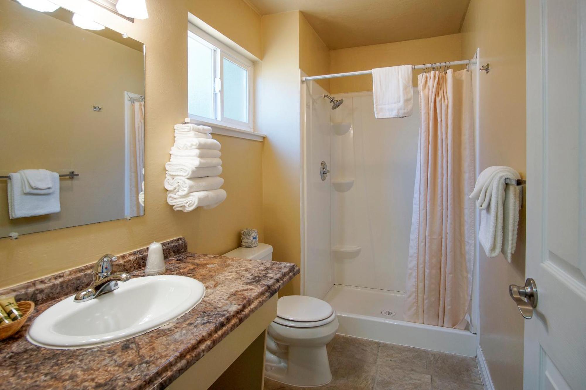 Charm Motel & Suites Burney Dış mekan fotoğraf