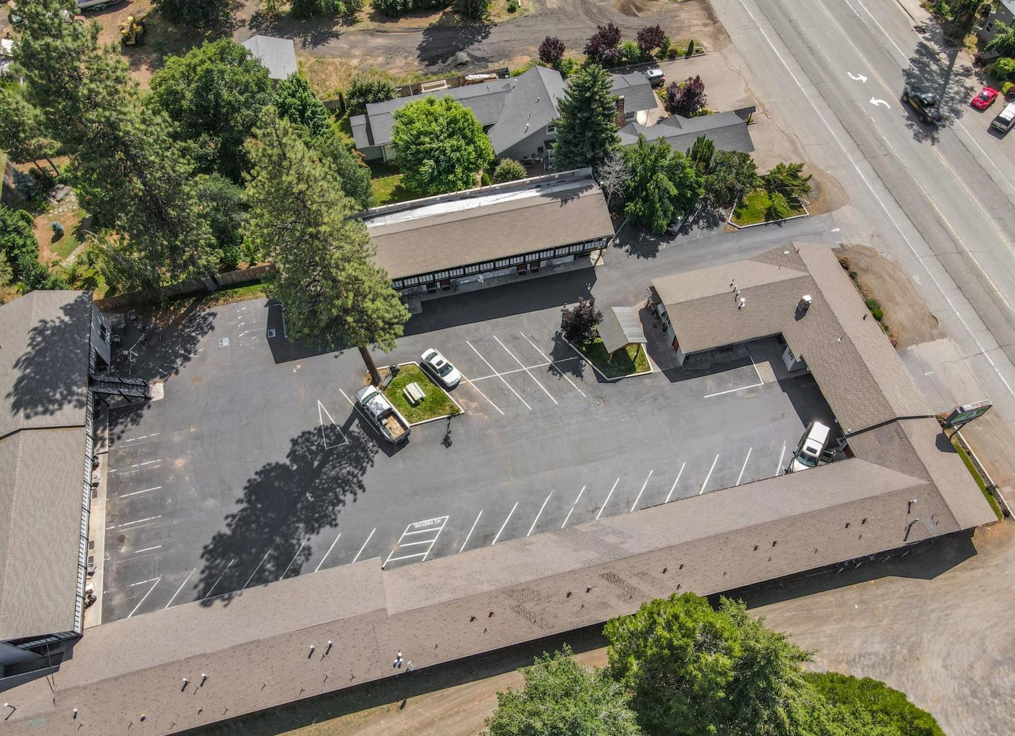 Charm Motel & Suites Burney Dış mekan fotoğraf