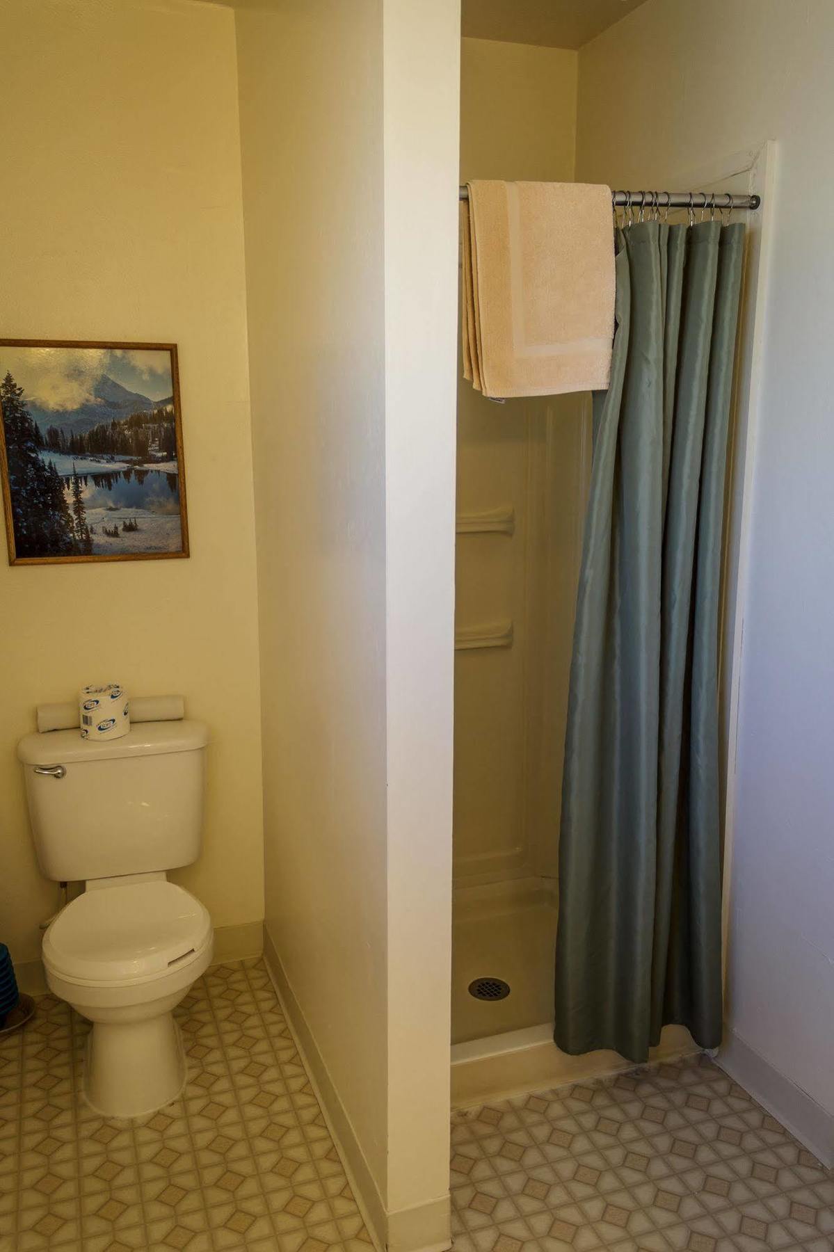 Charm Motel & Suites Burney Dış mekan fotoğraf