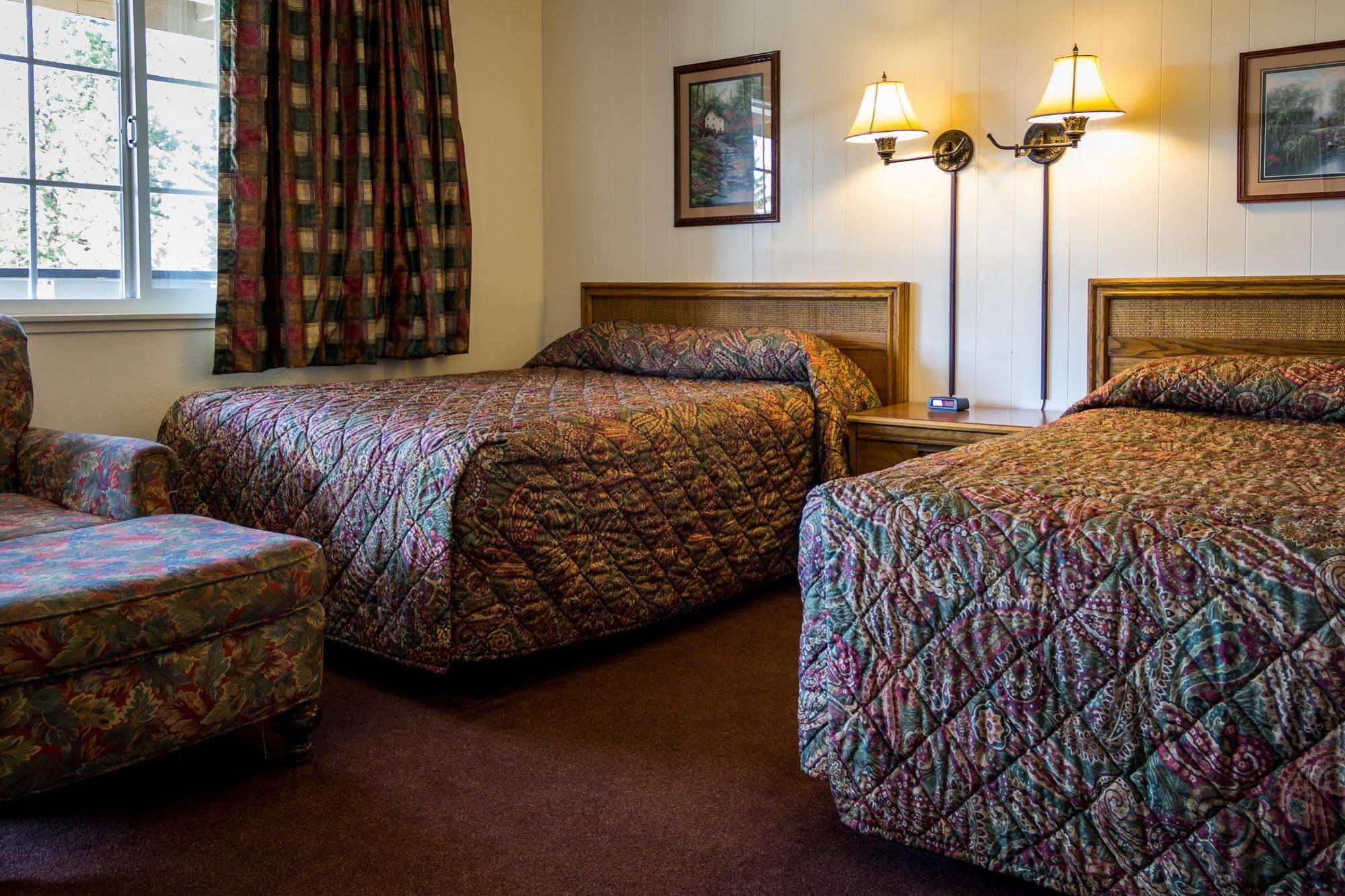 Charm Motel & Suites Burney Dış mekan fotoğraf