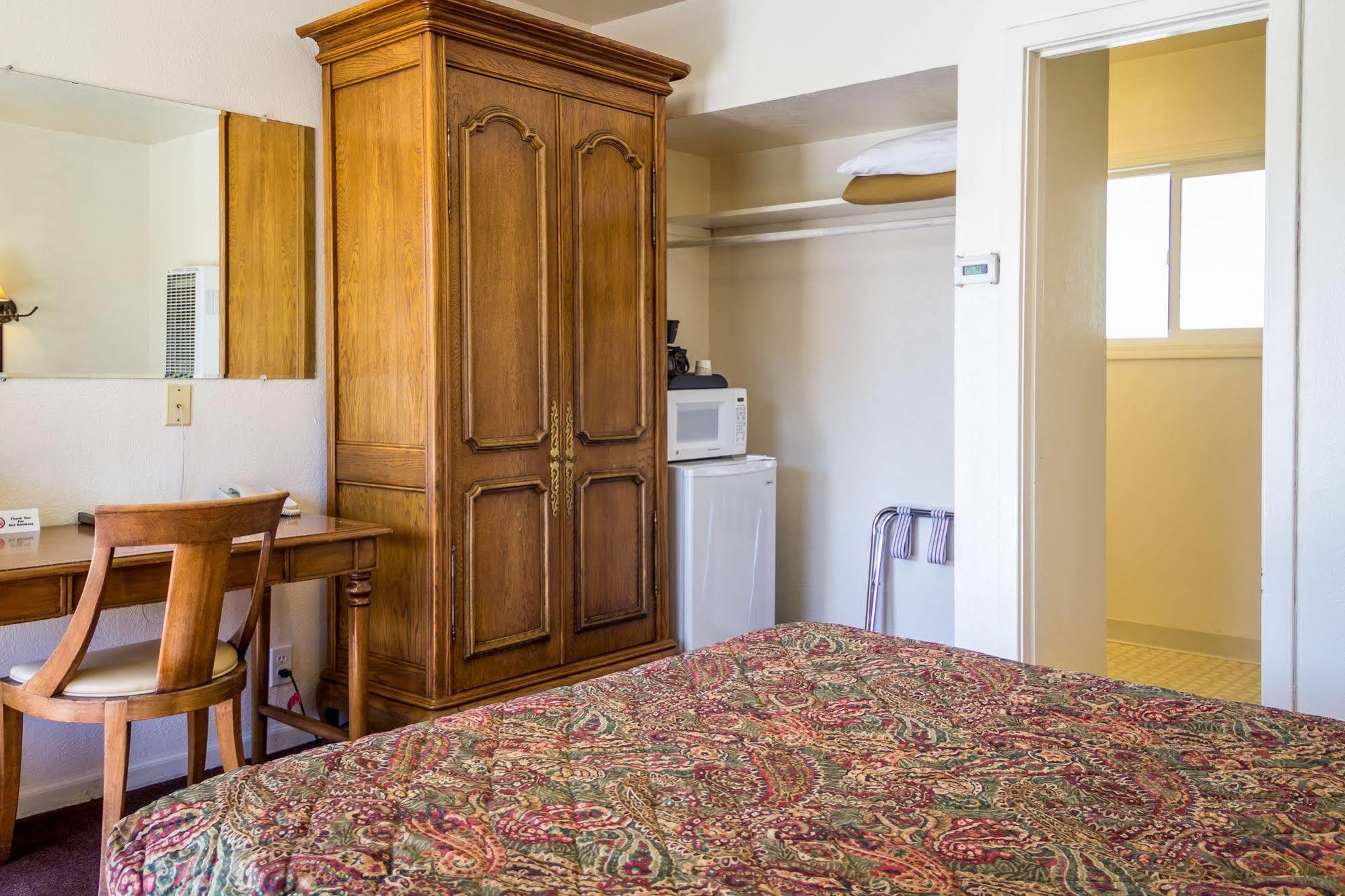 Charm Motel & Suites Burney Dış mekan fotoğraf