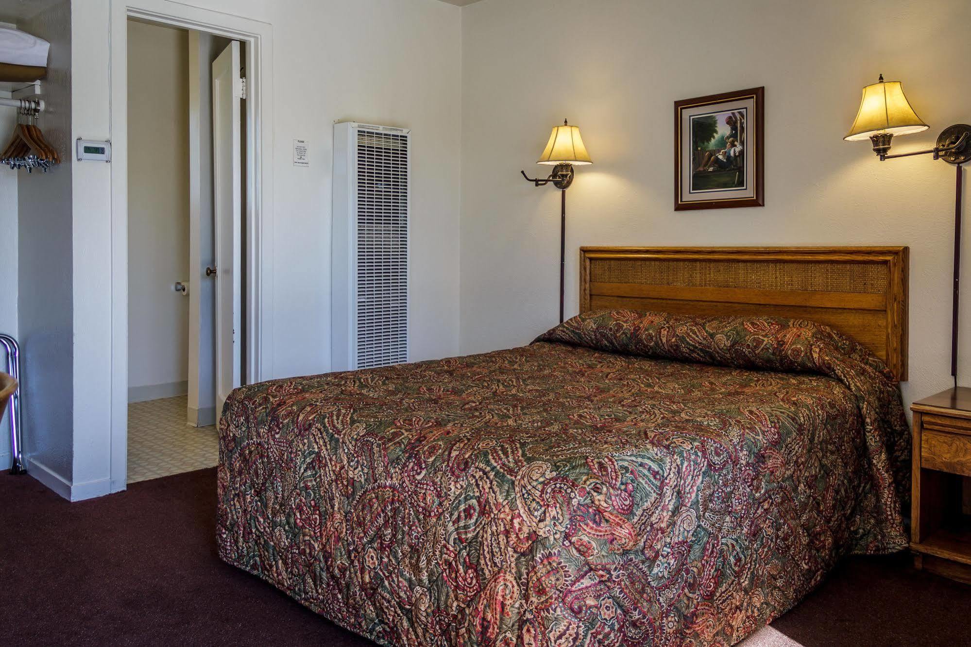 Charm Motel & Suites Burney Dış mekan fotoğraf